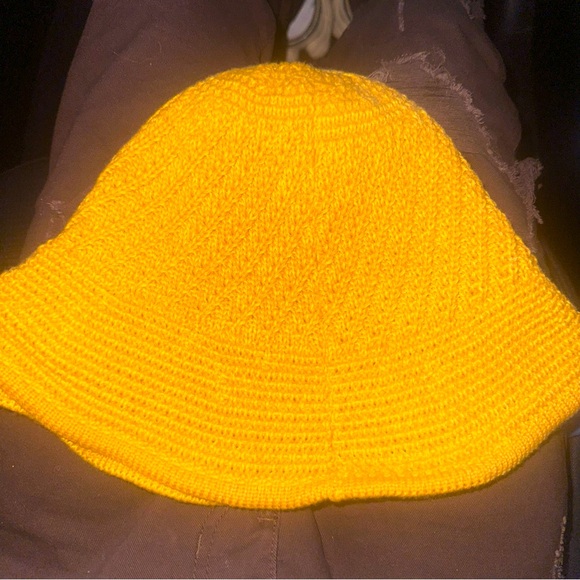 MONCLER Logo Bonded Virgin Wool Blend Bucket Hat - Picture 2 of 3